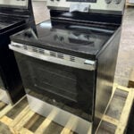GE 30 in. Stainless Electric Range Oven GRF400PVSS