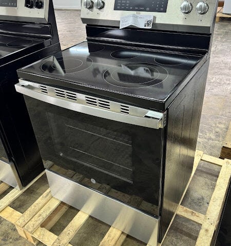 GE 30 in. Stainless Electric Range Oven GRF400PVSS
